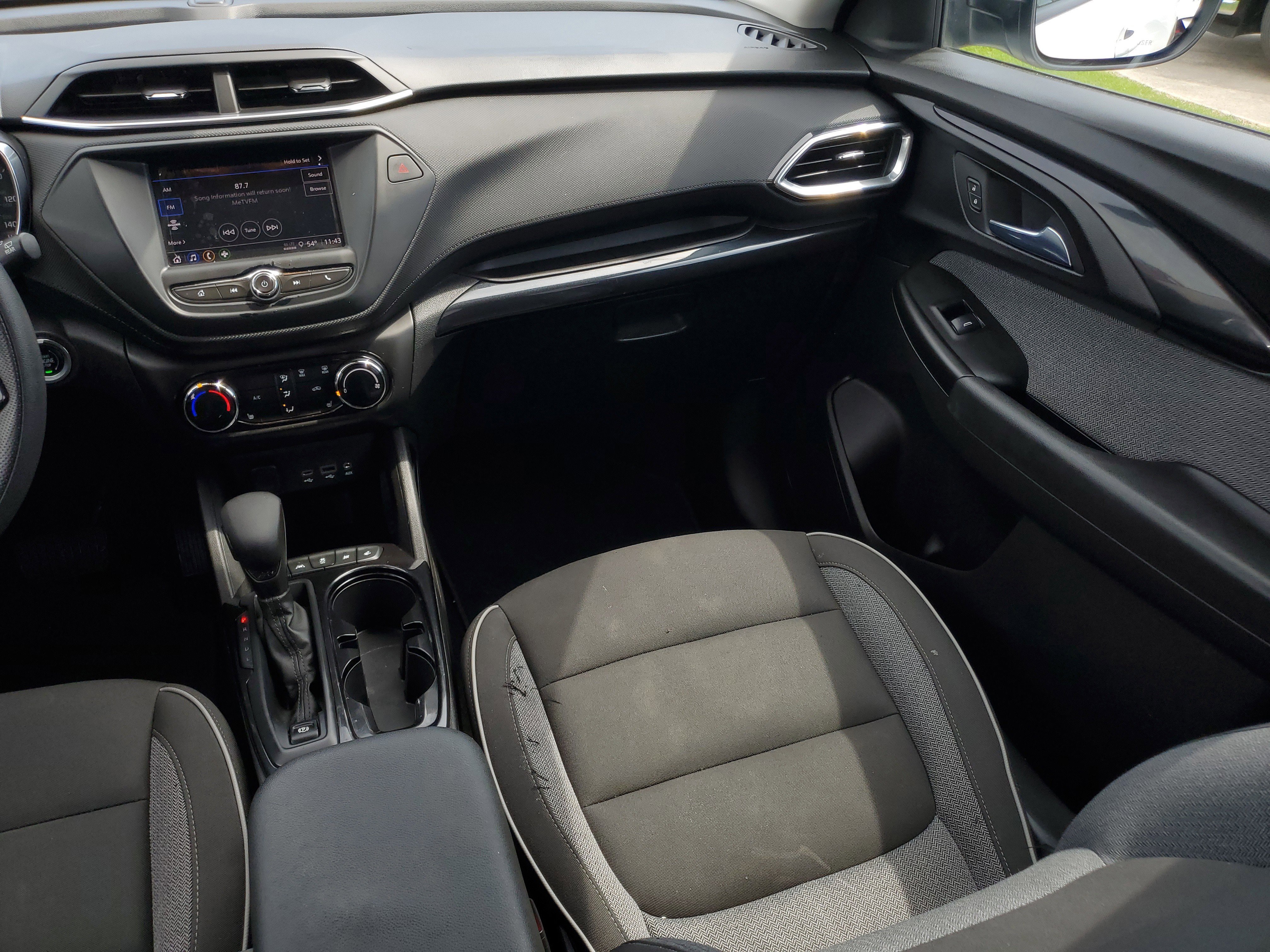 Used 2023 Summit White Chevrolet LT image 15
