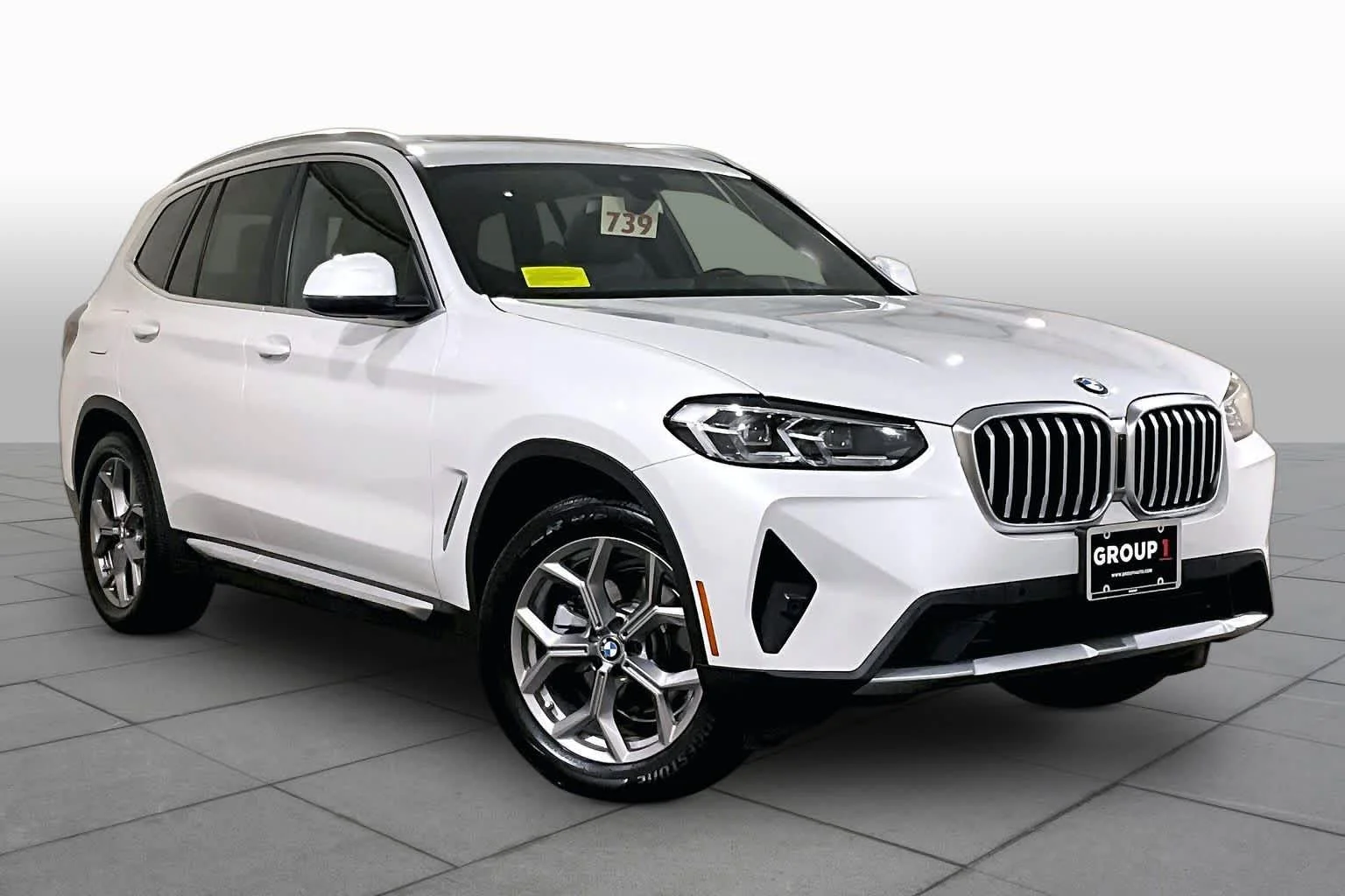 Used 2022 Mineral White Metallic BMW xDrive30i image 4