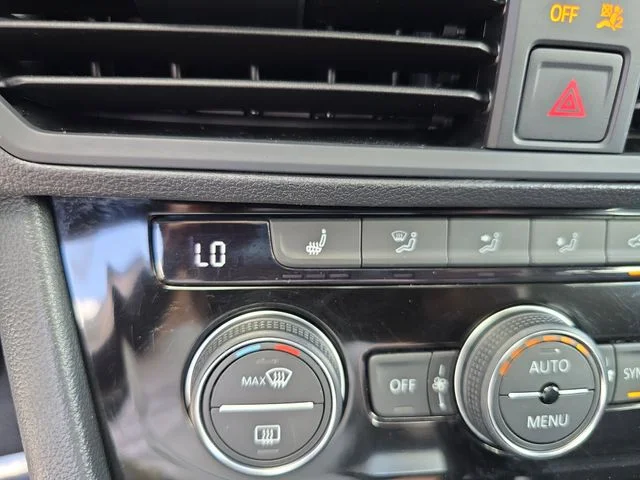 2024 Volkswagen Jetta SE - Photo 20