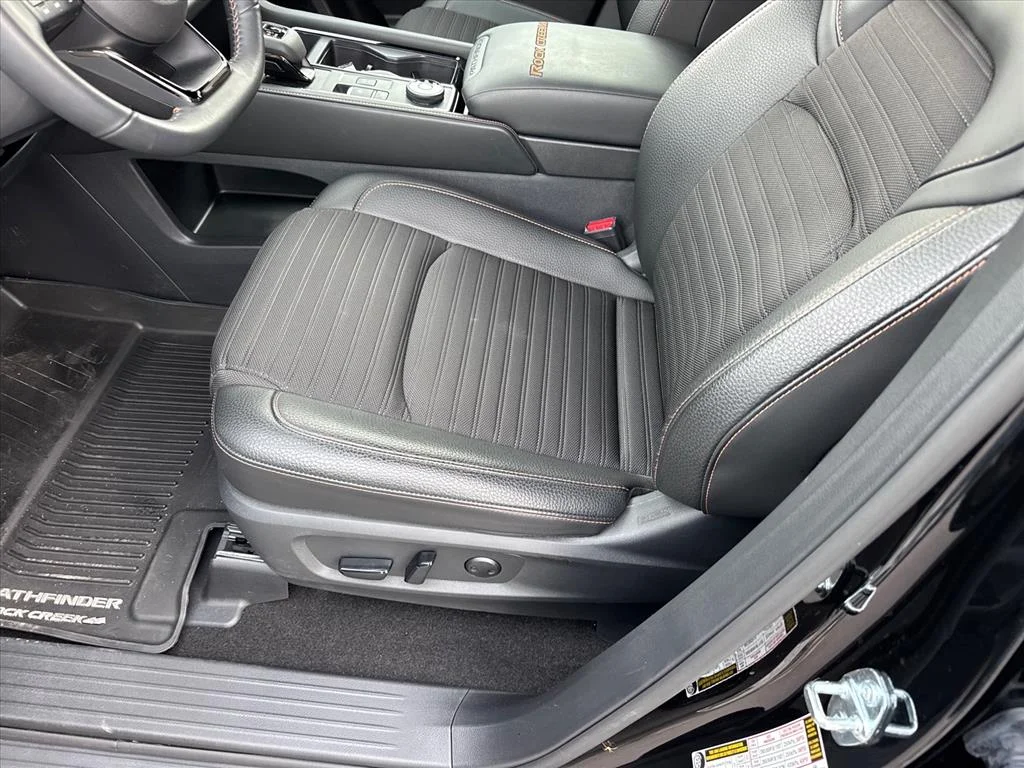 2025 Nissan Pathfinder Rock Creek - Photo 10