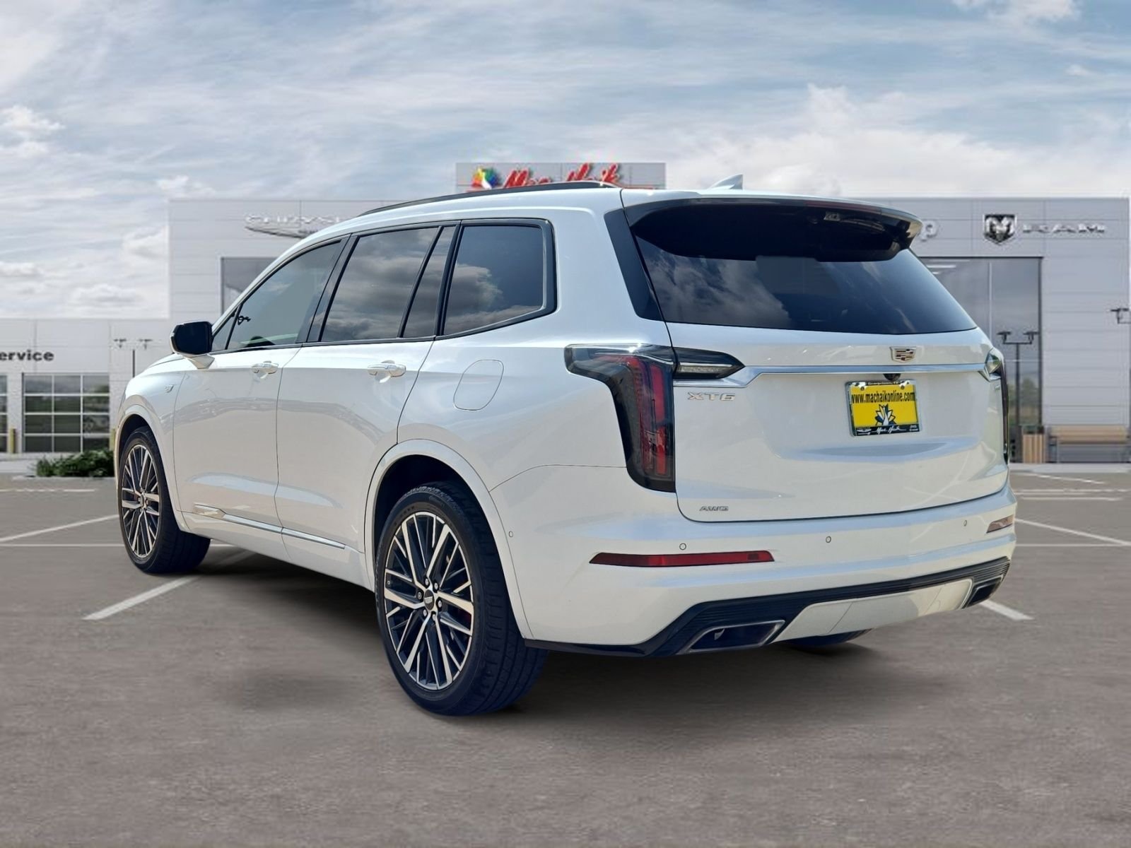 Used 2023 White Cadillac Sport image 3