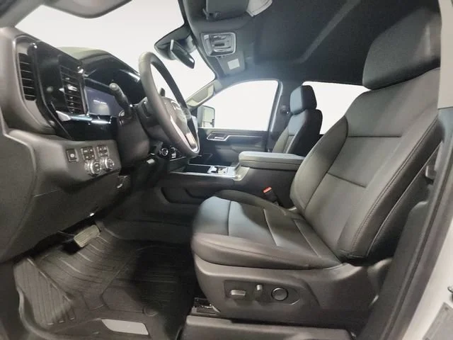 2026 GMC Sierra 2500HD SLT - Photo 9