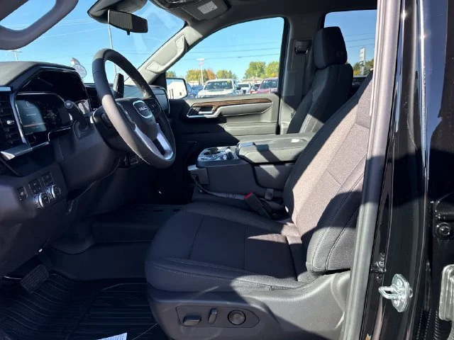New 2026 Onyx Black GMC Elevation image 10