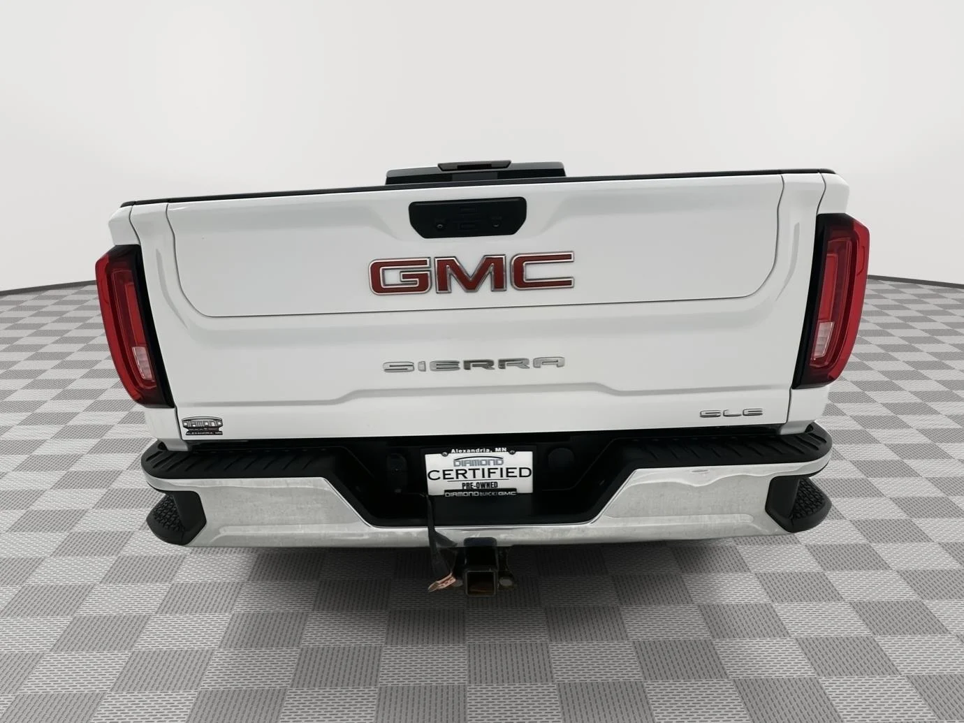 Used 2023 Summit White GMC SLE DRW image 4