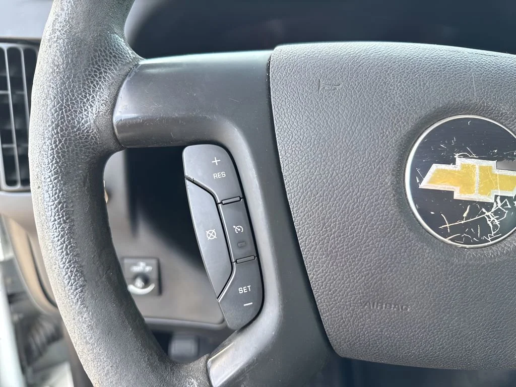 Used 2011 SUMMIT WHITE Chevrolet  image 15