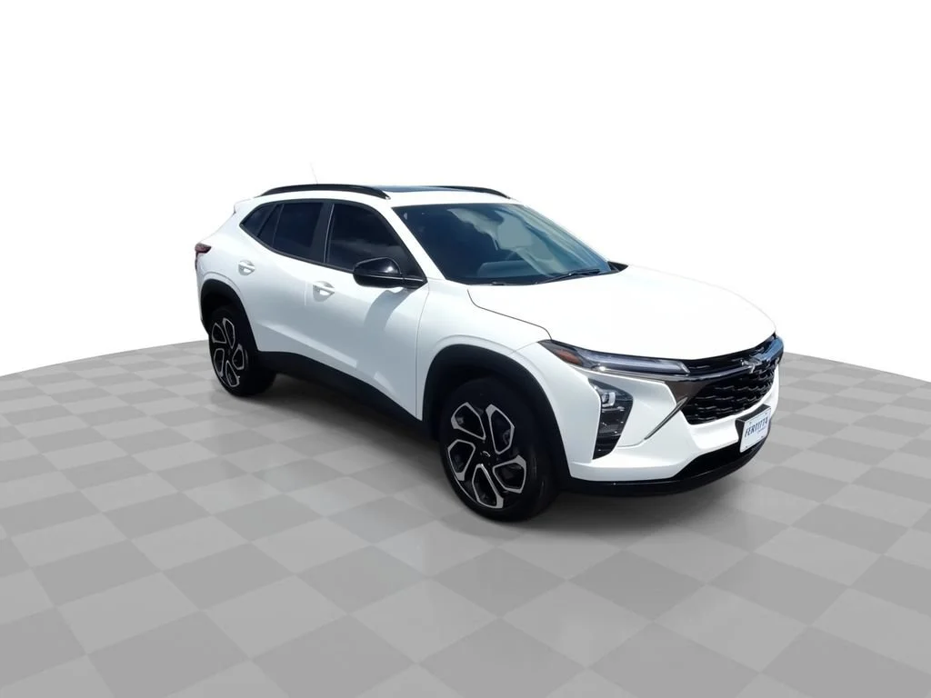New 2026 Summit White Chevrolet 2RS image 2