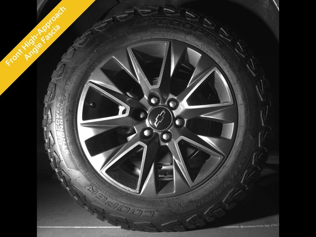 Used 2023 Beige Chevrolet Z71 image 29