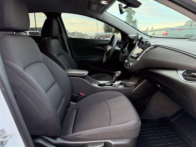 Used 2021 Summit White Chevrolet LT image 8