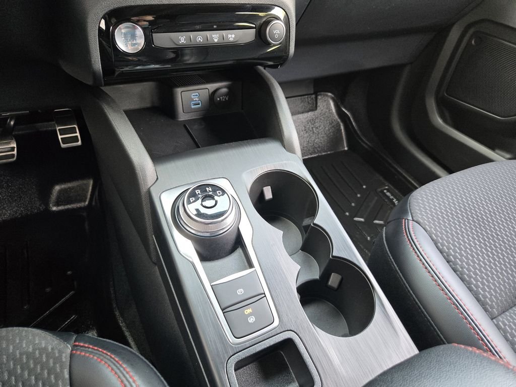Used 2023 Gray Ford ST-Line image 17