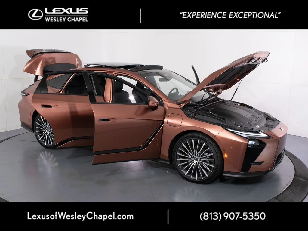 2026 Lexus ES BEV 350e Luxury - Photo 11