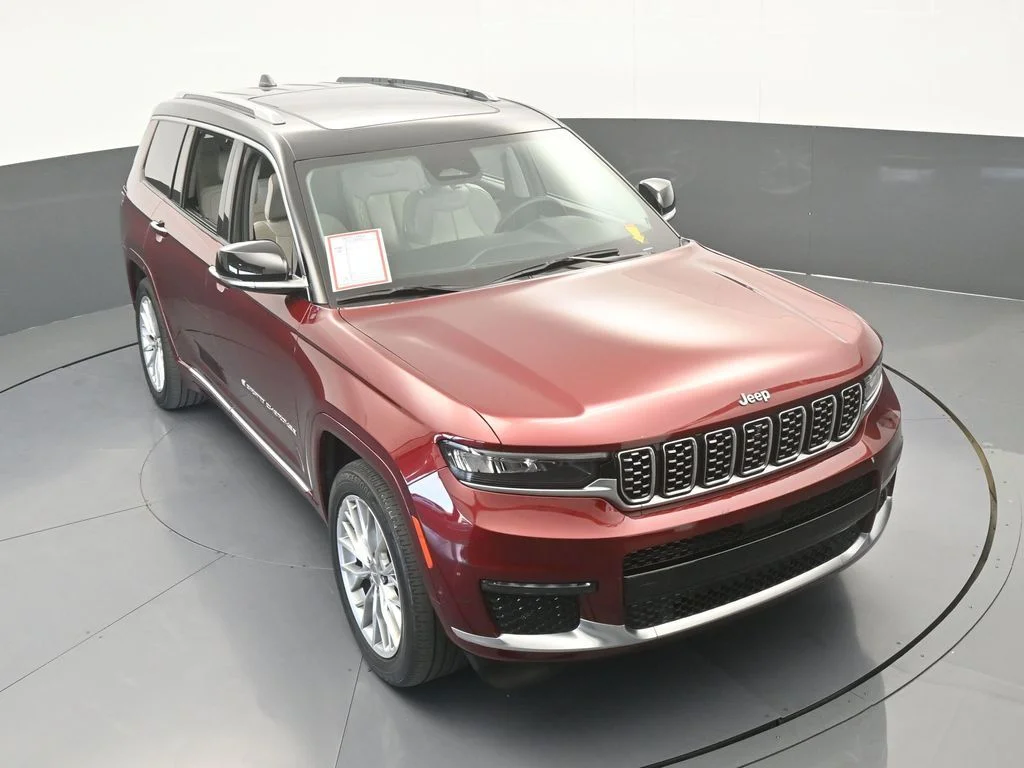 Used 2023 Velvet Red Pearlcoat Jeep Summit image 63