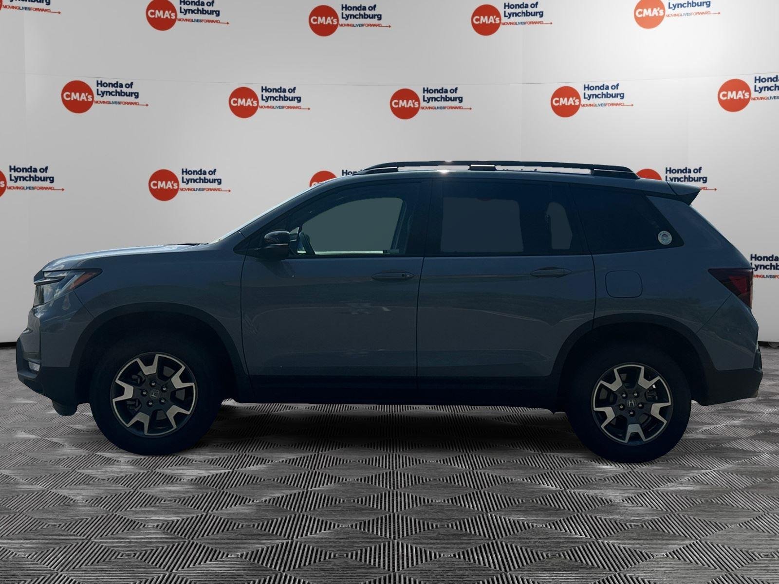 Used 2023 Sonic Gray Pearl Honda TrailSport image 2