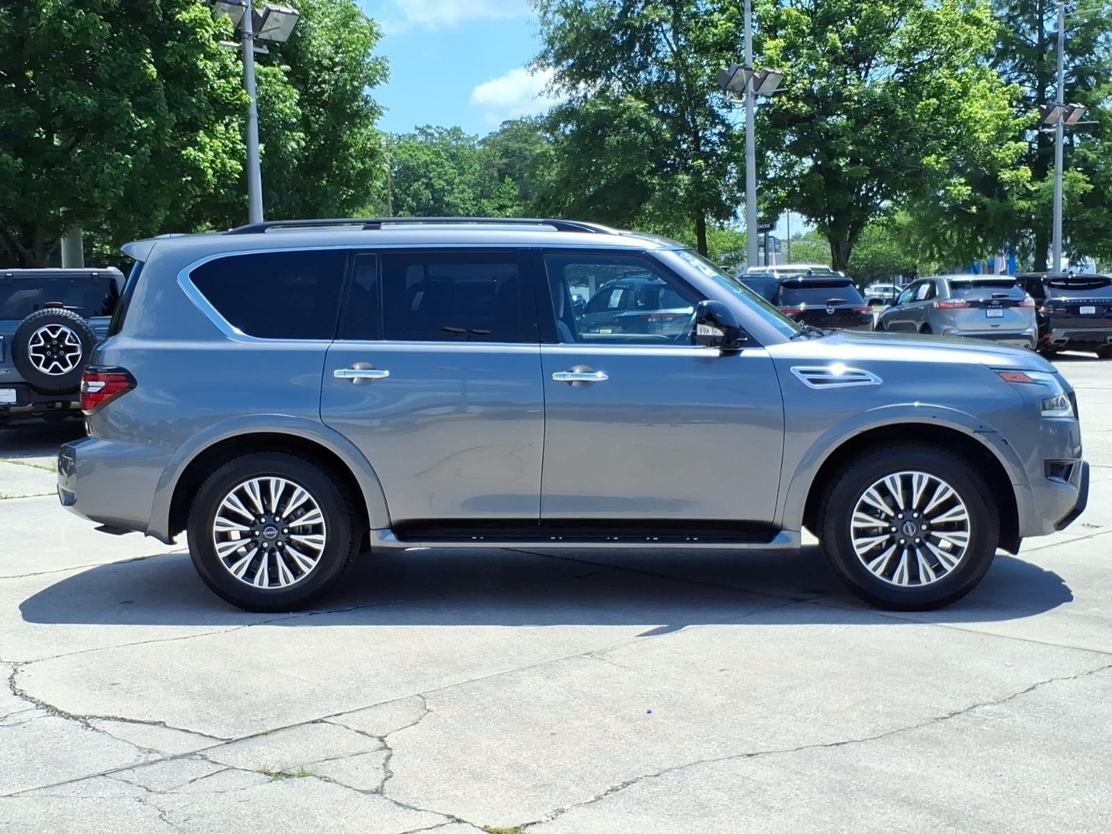 Used 2023 Gun Metallic Nissan SL image 6