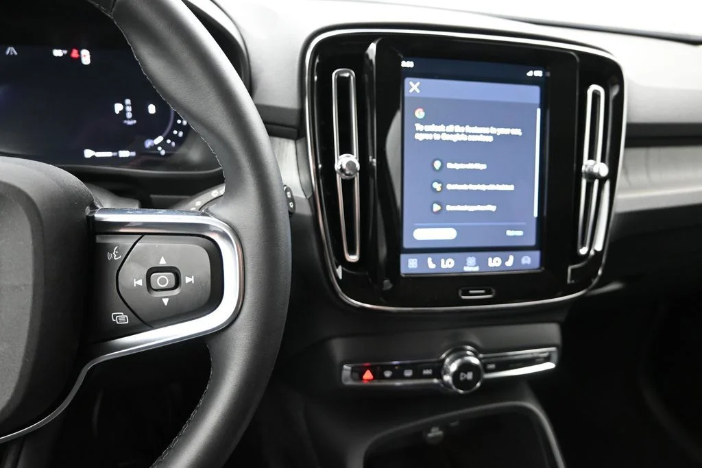 Certified Used 2025 Onyx Black Volvo Plus image 12