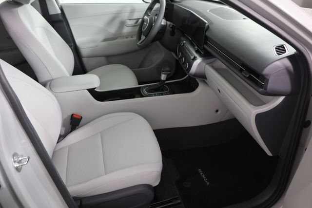 2024 Hyundai Kona SE - Photo 21
