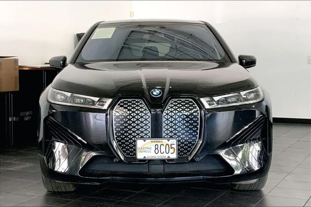 Certified Used 2024 Black BMW M60 image 3