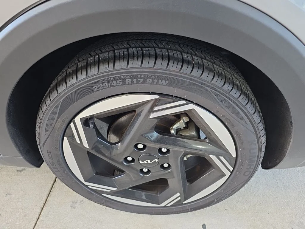 Used 2025 Gray Kia EX image 10