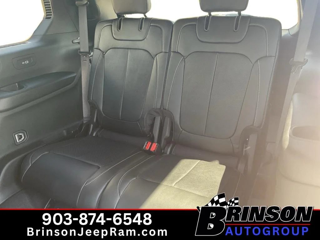 New 2026 Baltic Gray Metallic Clear-Coat Exterior Paint Jeep Limited Reserve image 6