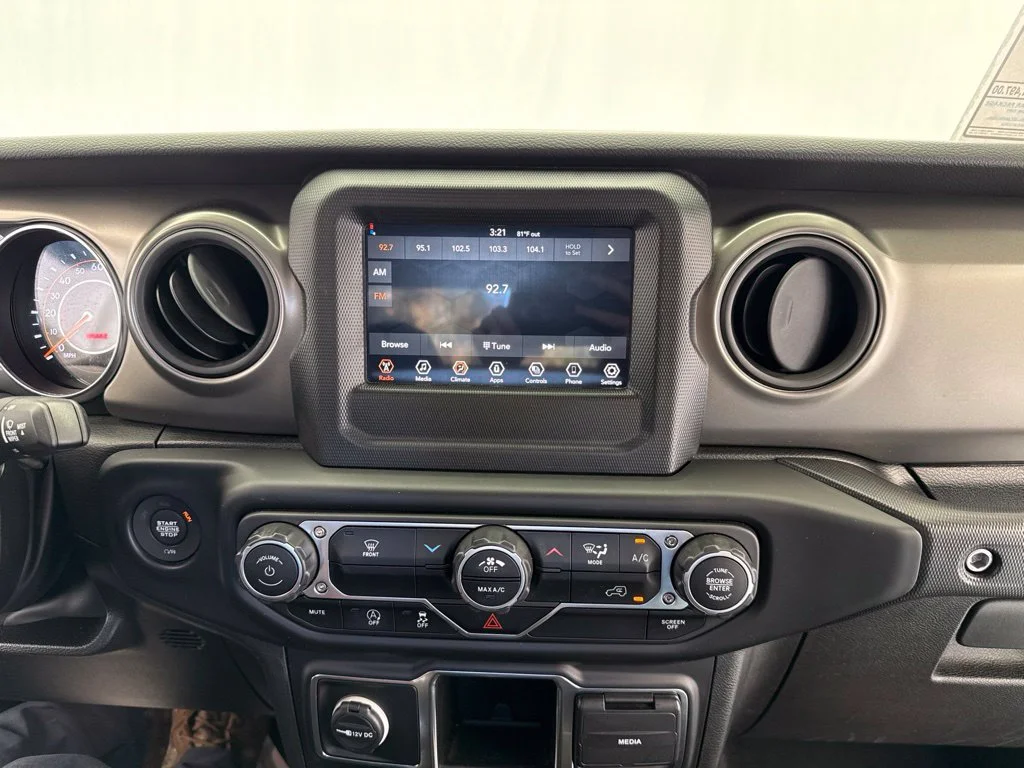 2023 Jeep Wrangler SPORT Convertible Slide 18