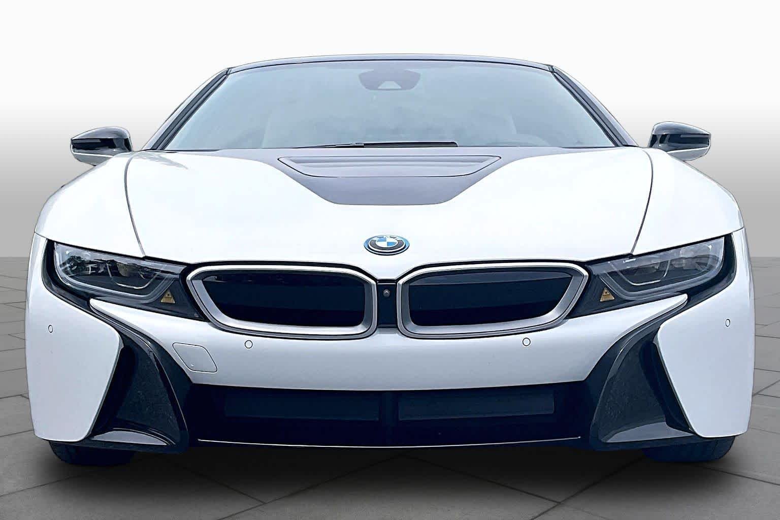 Used 2019 Crystal White Pearl Metallic w/Frozen Gray Accent BMW  image 3