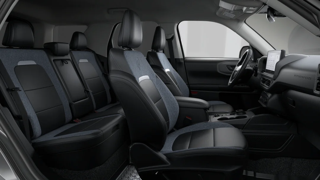 New 2026 CARBONIZED GREY Ford Outer Banks image 6