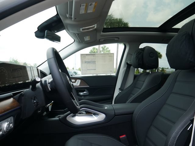New 2026 MANUFAKTUR Moonlight White Metallic Mercedes-Benz GLE 450 image 42