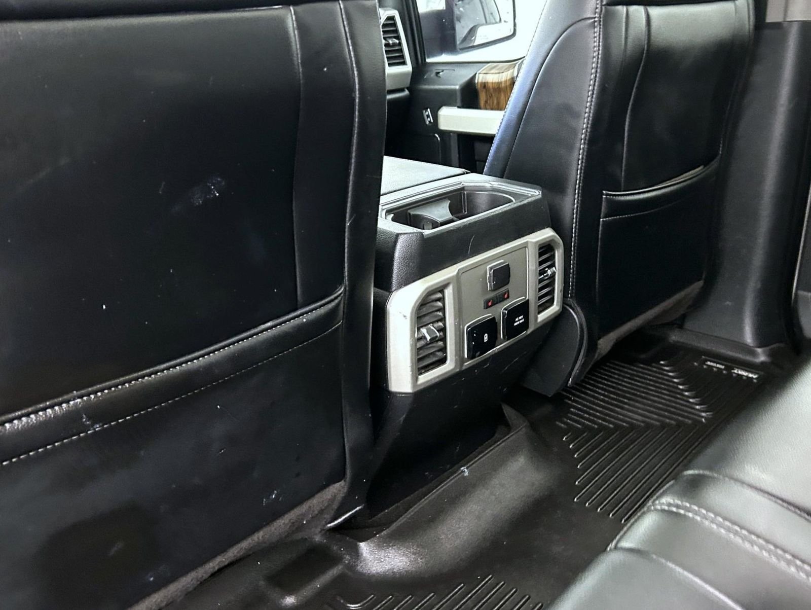Used 2019 White Ford Lariat image 21