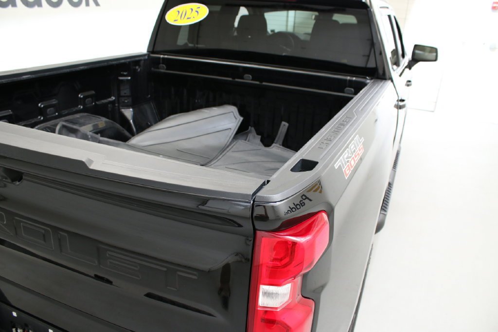 2025 Chevrolet Silverado 1500 LT Trail Boss - Photo 8