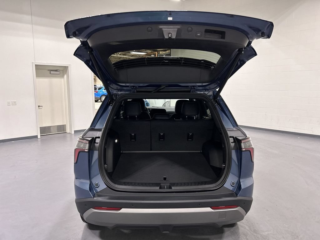 2027 Chevrolet Equinox LT - Photo 20