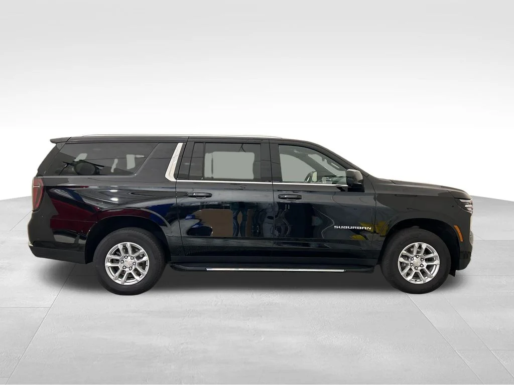 Used 2025 Black Chevrolet LT image 6