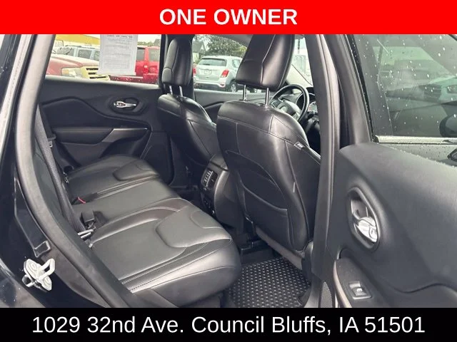 Used 2019 Black Jeep Limited image 9