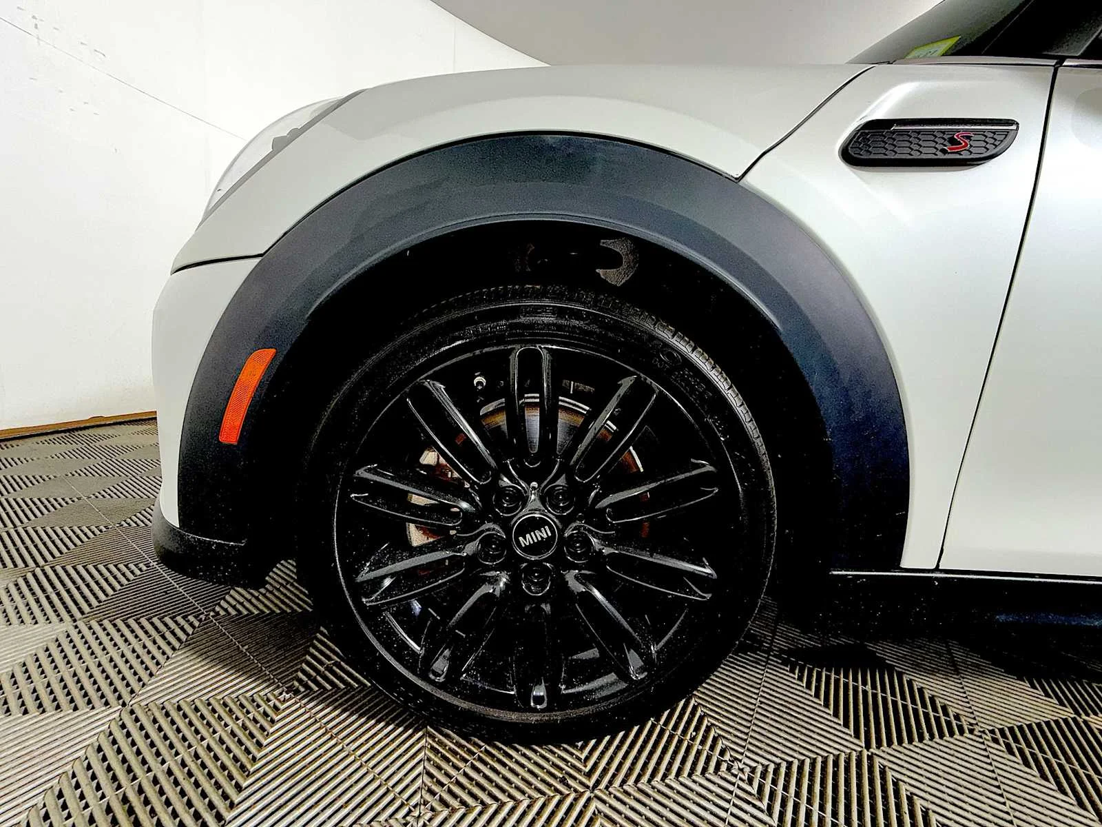 Used 2023 Nanuq White Metallic MINI Cooper S image 8