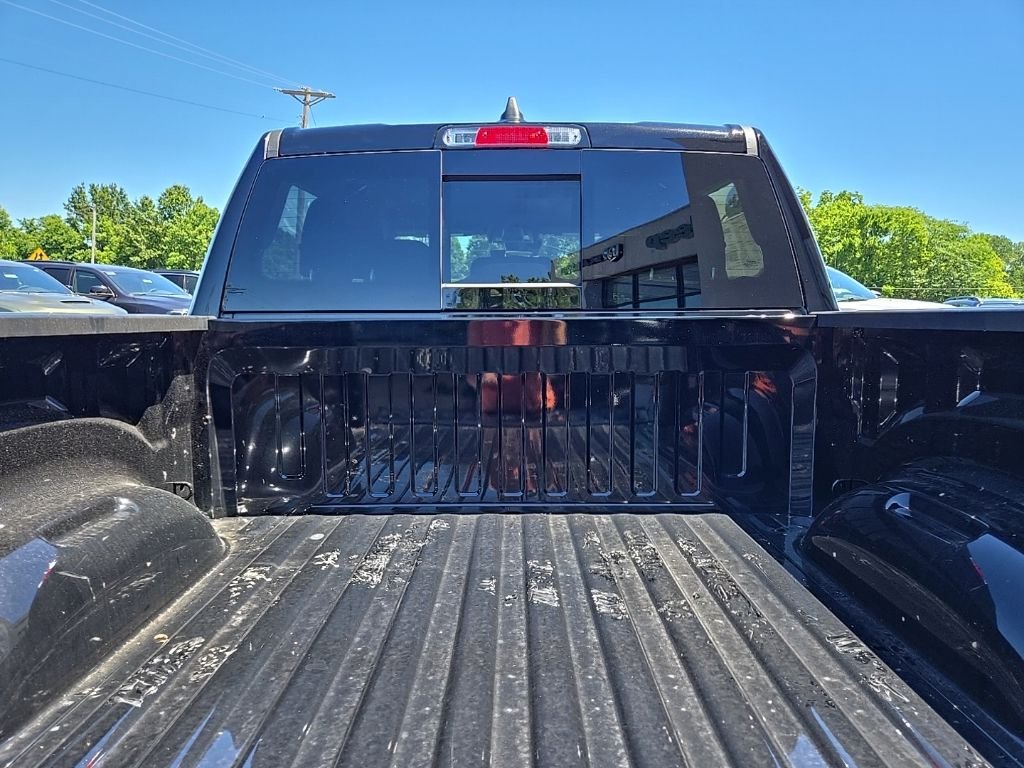 New 2026 Diamond Black Crystal Pearl-Coat Exterior Paint RAM Big Horn/Lone Star image 28