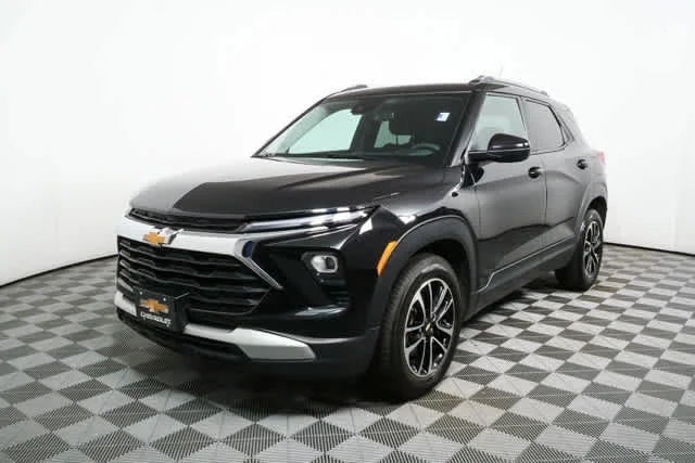 Used 2024 Mosaic Black Metallic Chevrolet LT image 25