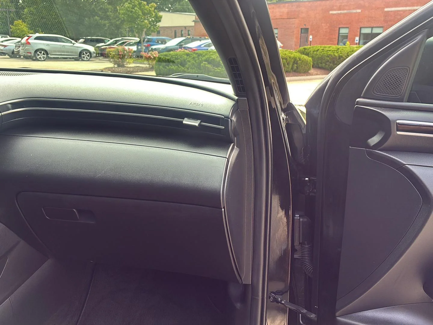 Used 2022 Phantom Black Hyundai SEL image 17
