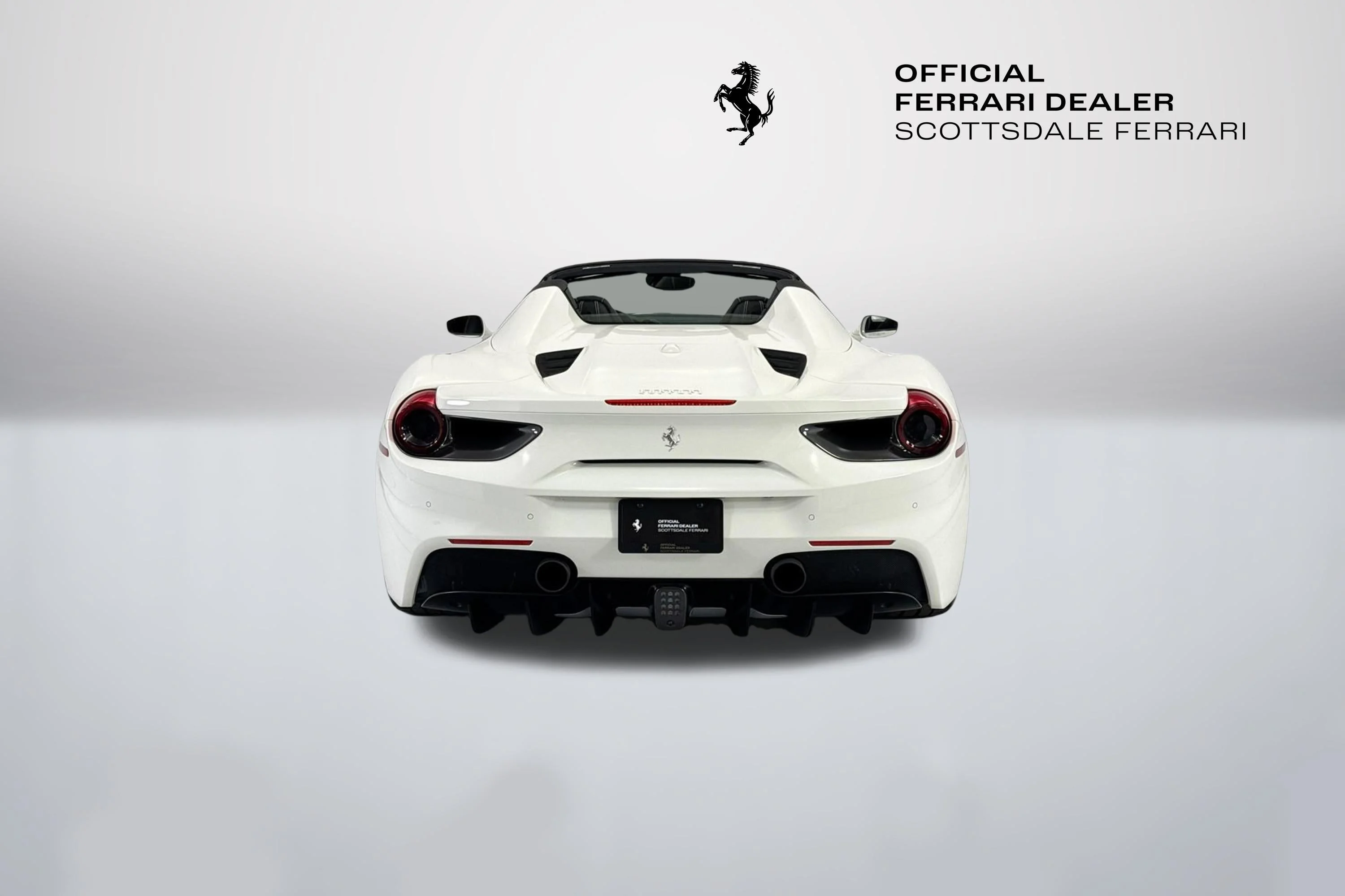 Used 2018 Bianco Avus Ferrari  image 6