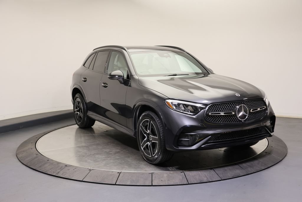Used 2027 Graphite Grey Metallic Mercedes-Benz GLC 300 image 3
