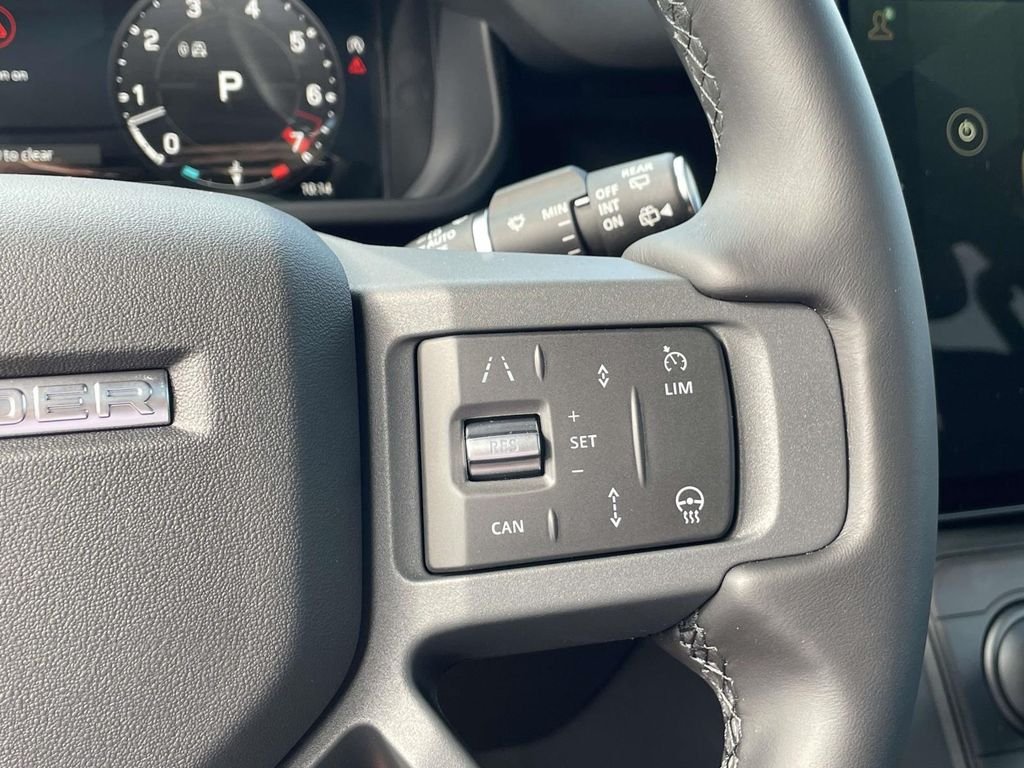 New 2026 Fuji White Land Rover X-Dynamic SE image 28