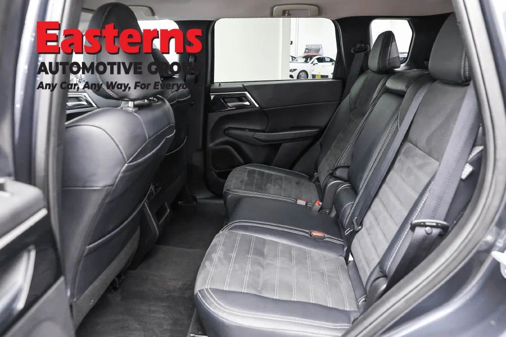 Used 2024 Gray Mitsubishi SE image 21