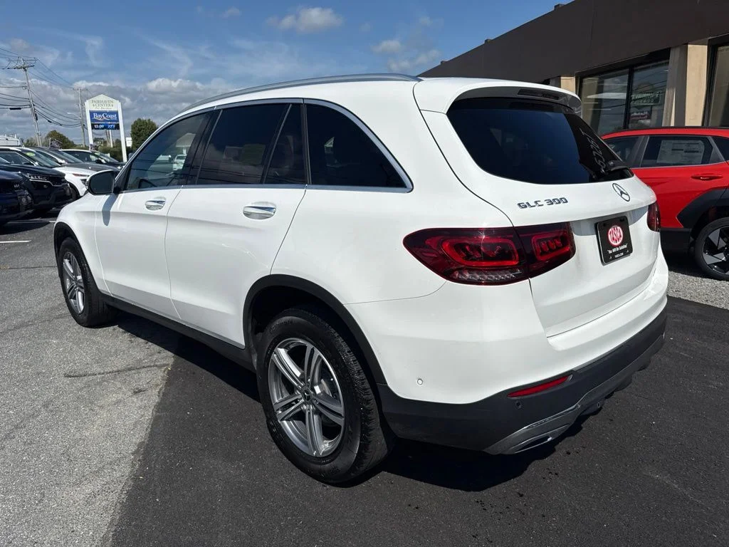 Used 2021 White Mercedes-Benz GLC 300 image 7