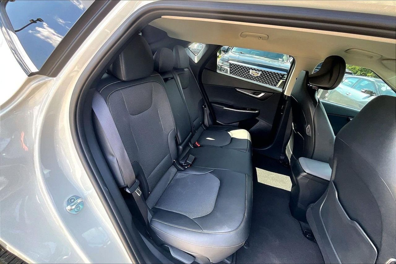 Used 2024 Glacier Kia Light Long Range image 27
