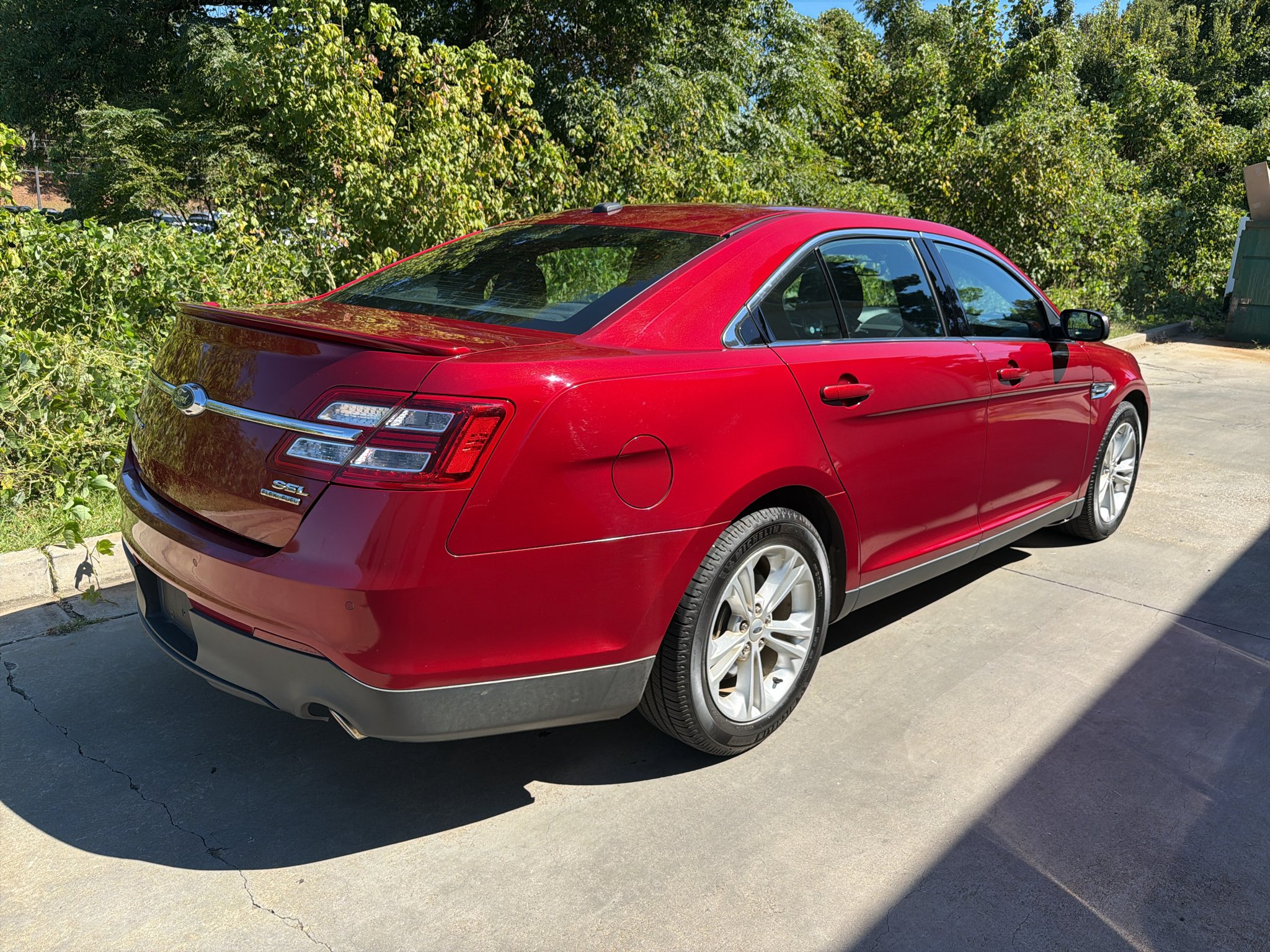 Used 2018 Ruby Red Metallic Tinted Clearcoat Ford SEL image 3