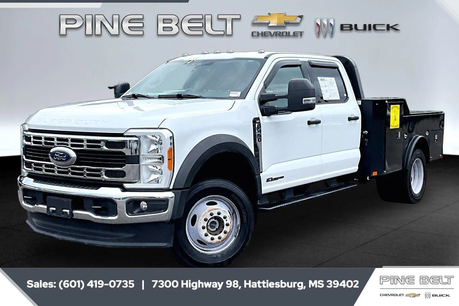 Used 2023 White Ford XL image 11