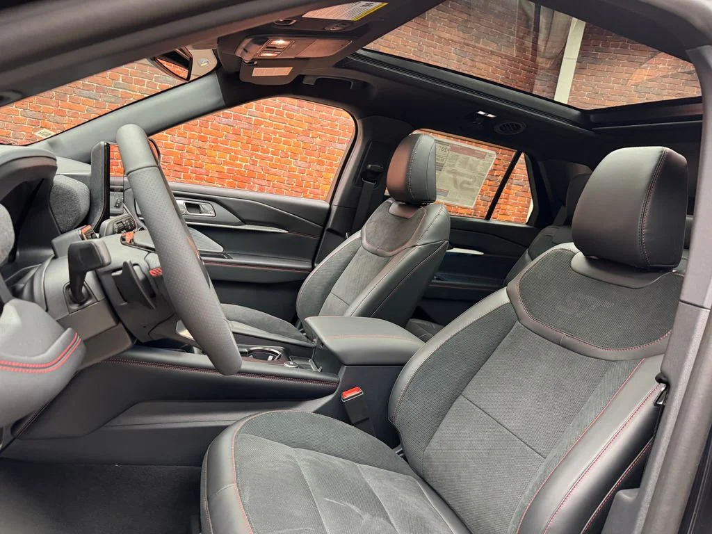 New 2026 Agate Black Metallic Ford ST image 24