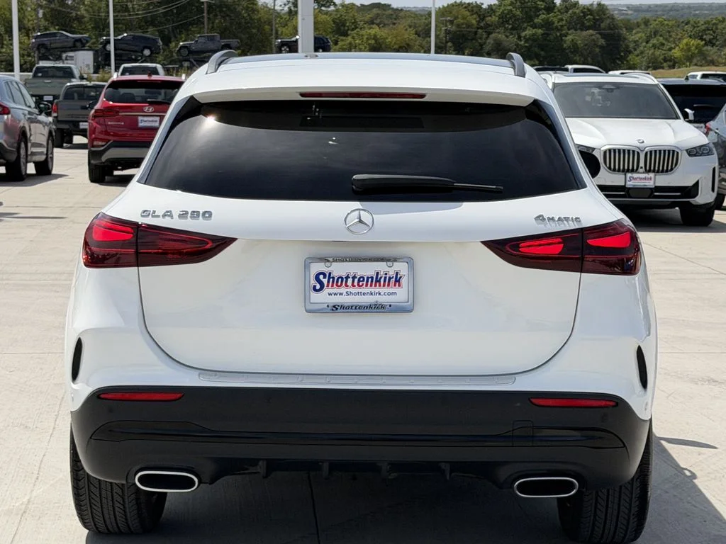 Used 2025  Mercedes-Benz GLA 250 image 5