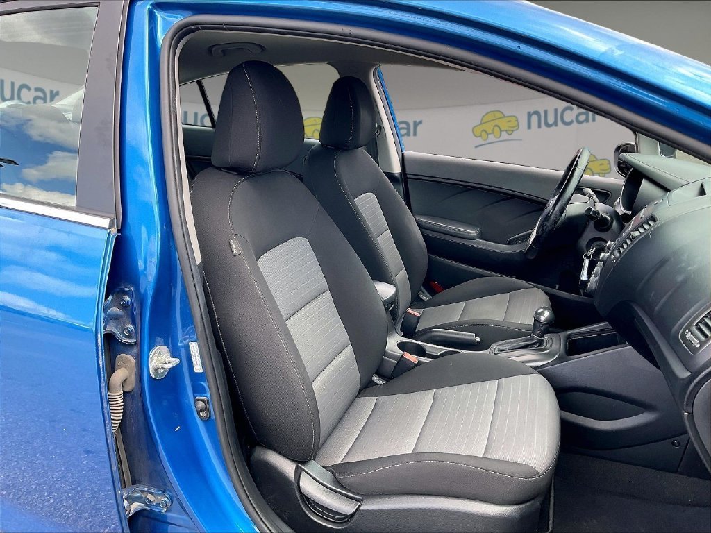 Used 2014 Abyss Blue Kia EX image 10