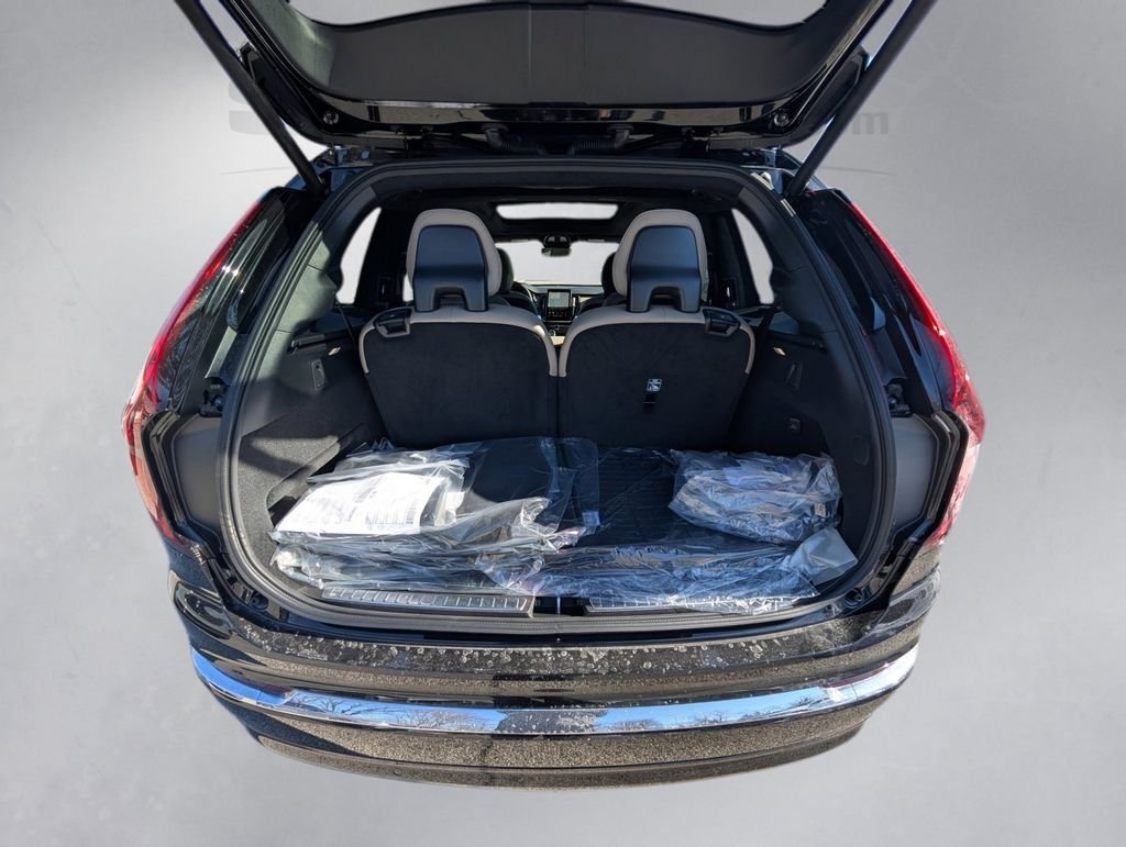 New 2026 Black Volvo T8 Ultra image 7