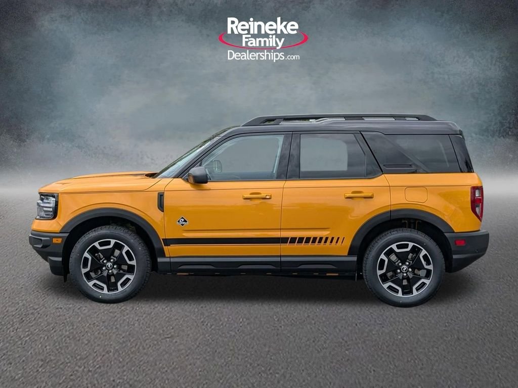 Used 2022 Orange Ford Outer Banks image 9