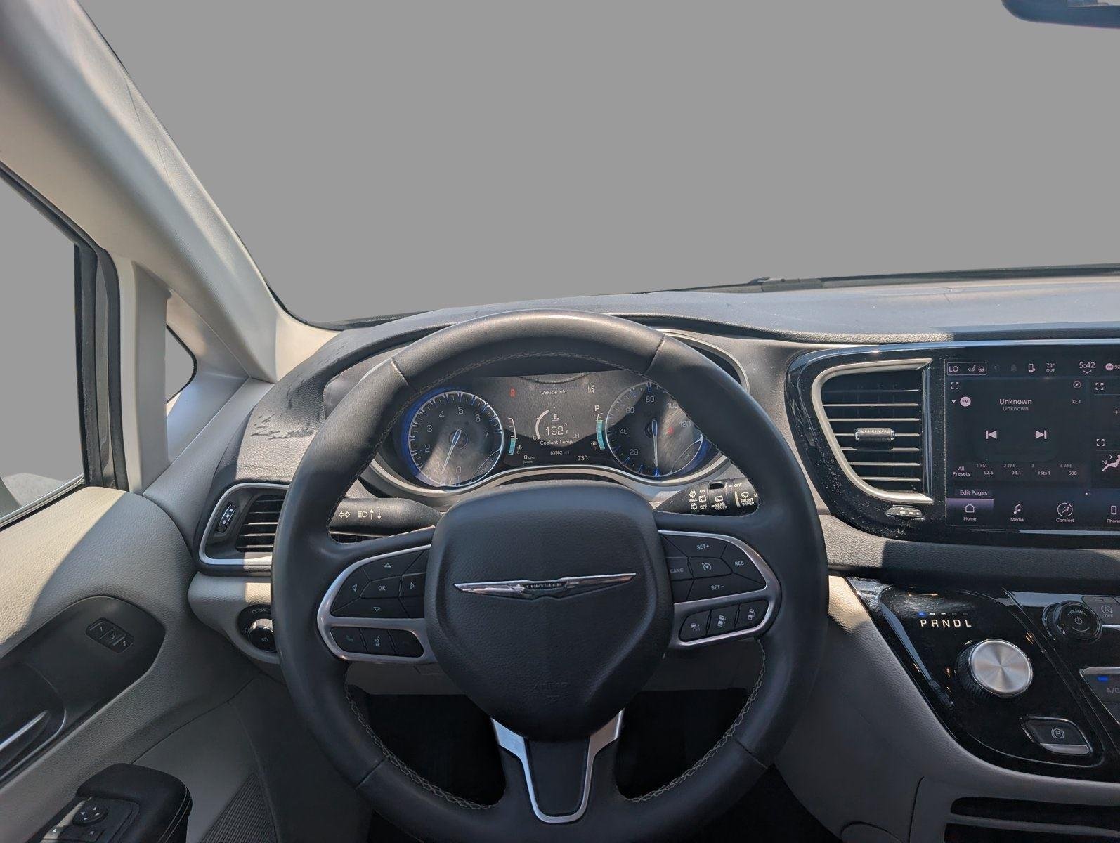 Used 2023 Granite Crystal Metallic Clearcoat Chrysler Touring L image 32