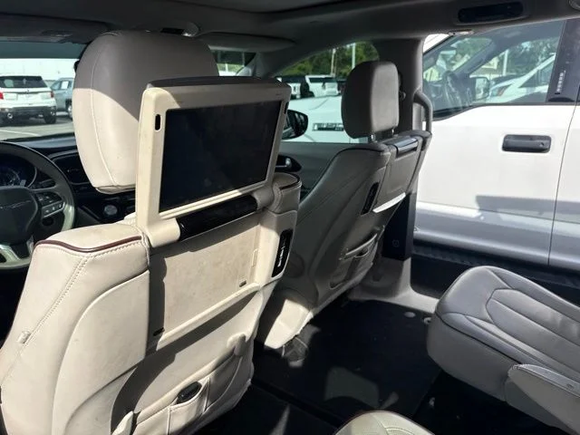 Used 2017 Black Chrysler Limited image 24